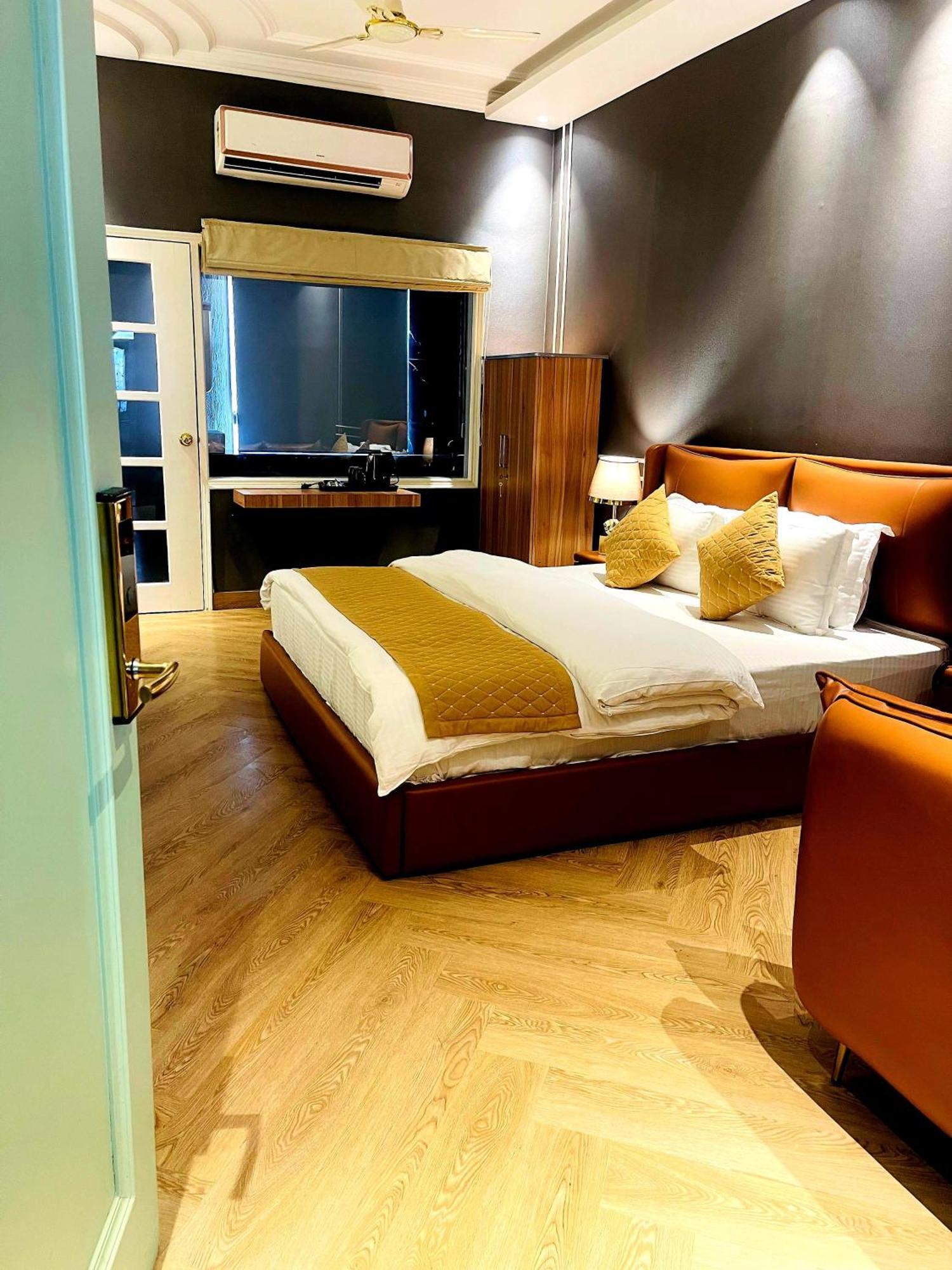 Victorian Elegance Luxury Stays Amritsar Eksteriør bilde